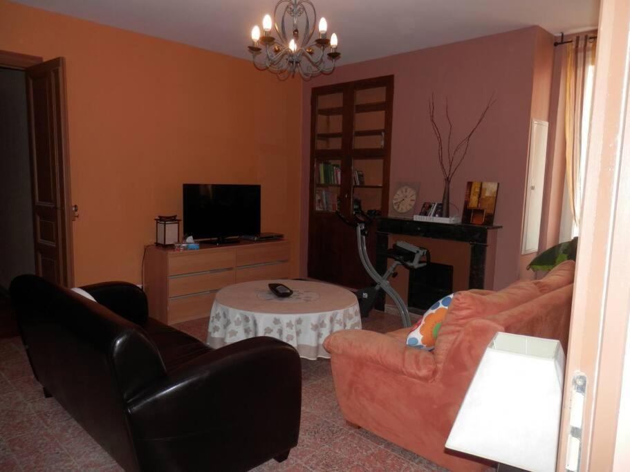 Appartement Spacieux Avec Grand Patio, 1Er Etage Sigean Extérieur photo